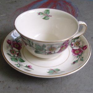Maddock teacup saucer set bone china Montana Dogwood flowers